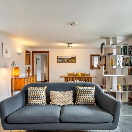 Petrock Holiday Cottages-2
