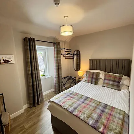 Fife Arms Guest House-3