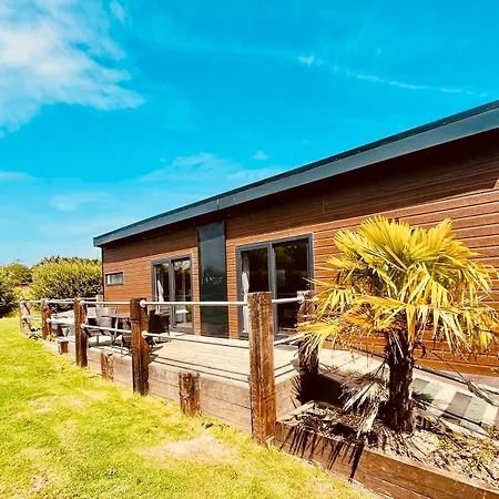 Little Eden Country Park, Bridlington With Private Hot Tubs-3