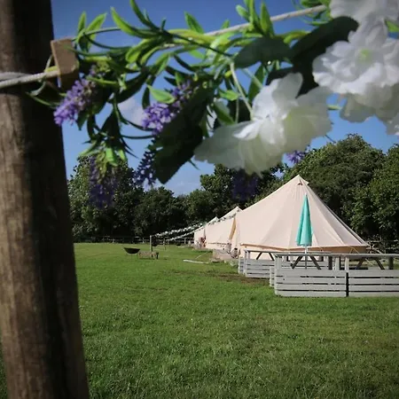 Hopgarden Glamping And Camping - Luxury Furnished Bell Tents & Shepherd Huts Plus Camp Field To Pitch Your Own Tents-2