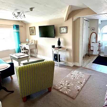 Ascot House Hotel-3