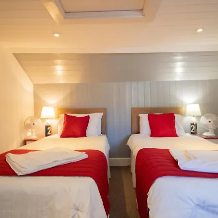 St Vincent Guest House-3