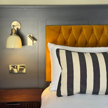 The Black Lion Hotel-3