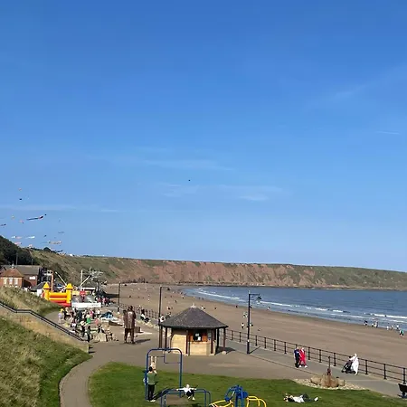 The Bay, Filey, Moonshine Cottage-3