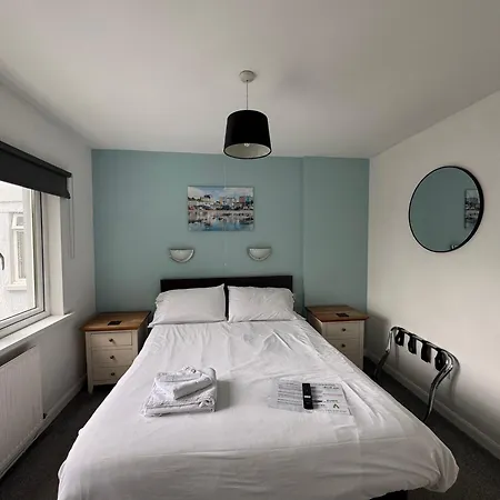 Cottage Court Hotel-3