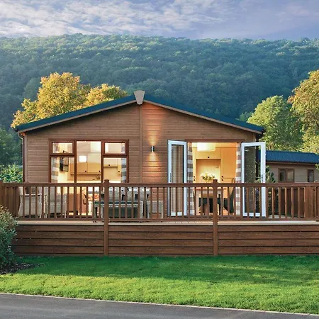 Cheddar Woods Resort And Spa-3