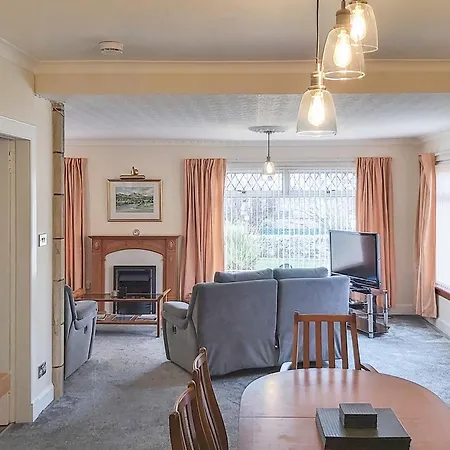 Garry Cottage-2