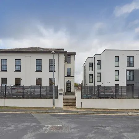 The Ashcroft Studios & Apartments With Free Parking-3