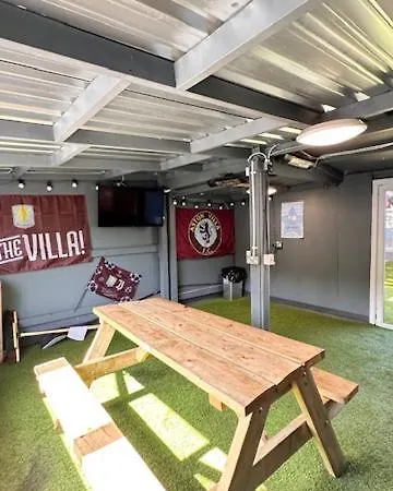 Shanahans B&B With Sports Bar-2