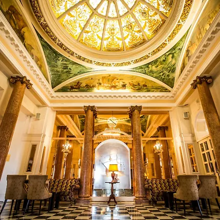 The Queens Hotel-2