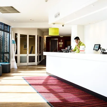 Holiday Inn Portsmouth By Ihg-3
