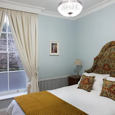 Bishop'S Gate Hotel-2