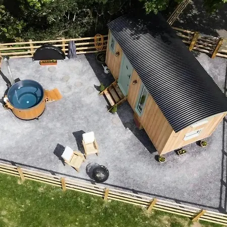 Elephant View Shepherds Hut-3