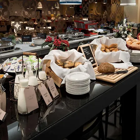 Radisson Blu Manchester Airport-3