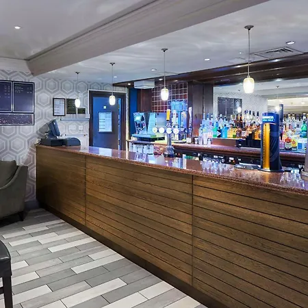 Doubletree By Hilton Bristol North-3