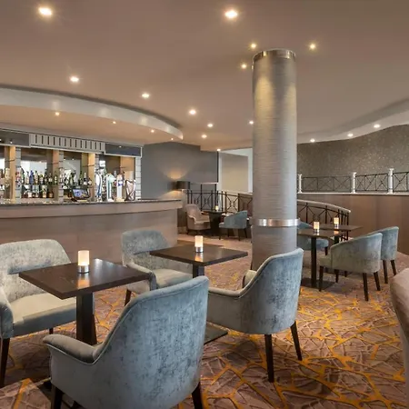 Maldron Hotel Belfast International Airport-2