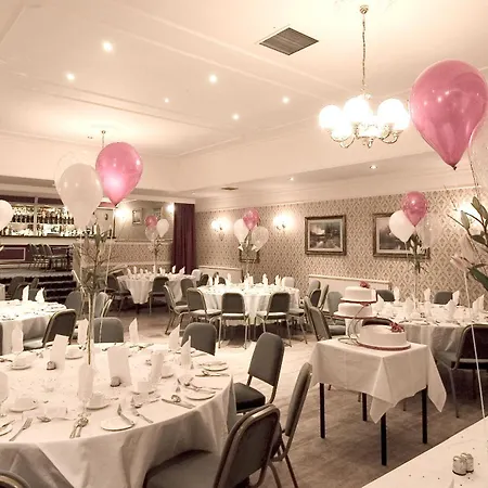 Burnett Arms Hotel-2