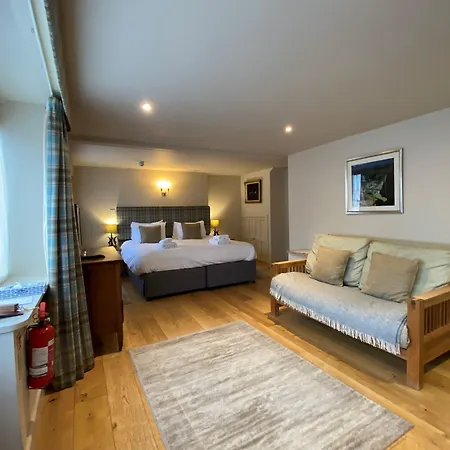 The Red Lion & Manor House-3