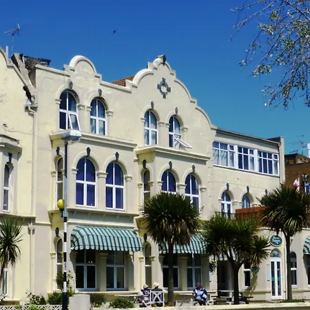 Esplanade Hotel - Clacton On Sea, Beachfront Hotel By Oyo-2