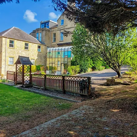 Wentworth House - Free Parking-3