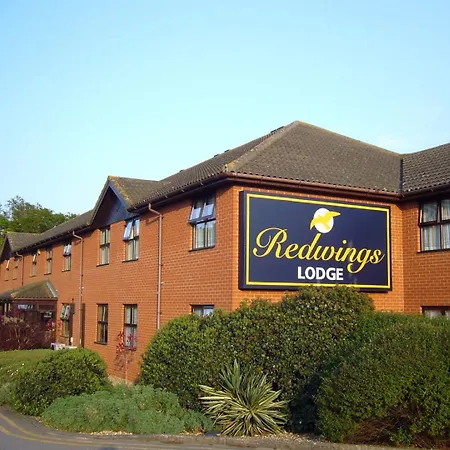 Redwings Lodge Sawtry Huntingdon-3