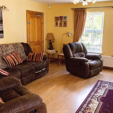 Groarty House/Manor-2