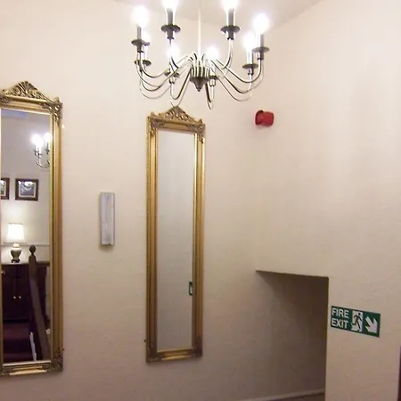 Powys Lodge-3