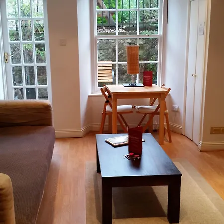 Southside Apartments By Destination Edinburgh-3