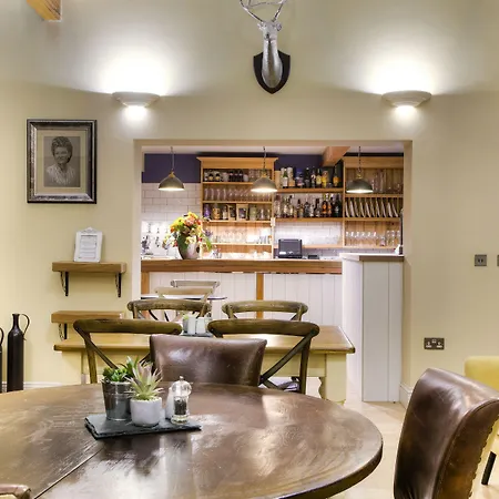 Willowbeck Lodge Boutique Hotel-3
