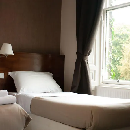 Edinburgh House Hotel-2