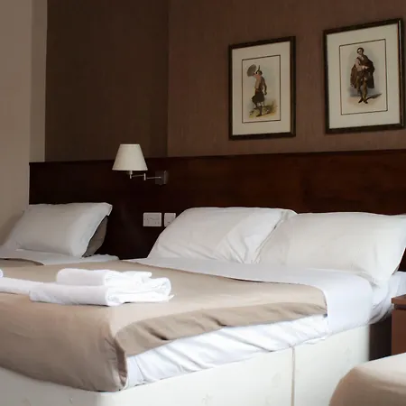 Edinburgh House Hotel-2