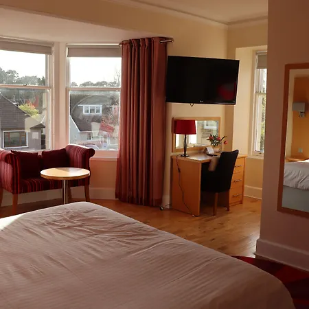 Clubhouse B& B-2