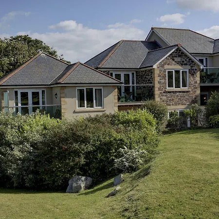 Porth Veor Manor Villas & Apartments-3