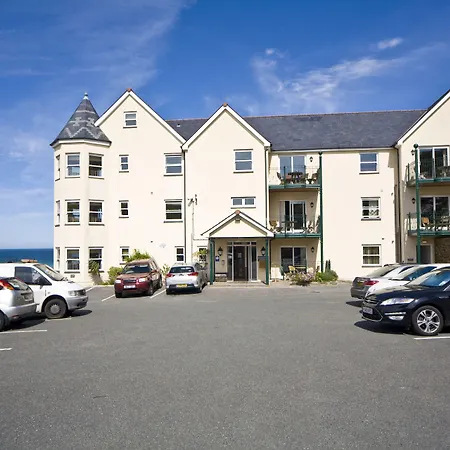 Beachcombers Apartments-2