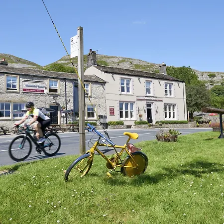 Tennant Arms Hotel-3