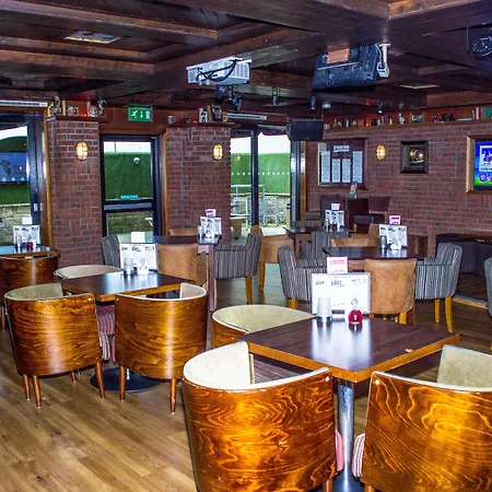 The Commercial Hotel-3