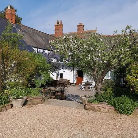 Steps Farmhouse B&B-2