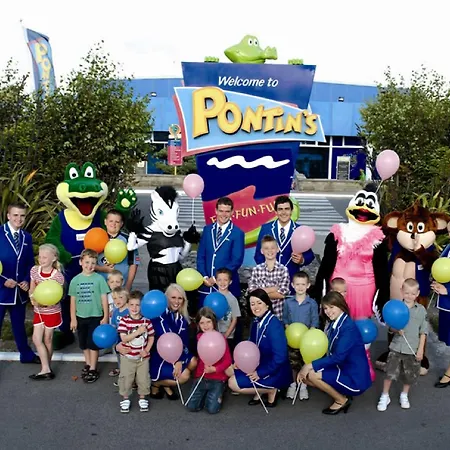 Pontins Prestatyn Sand Holiday Park-2