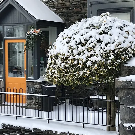 Holly Lodge Guest House With Free Off Site Health Club-3