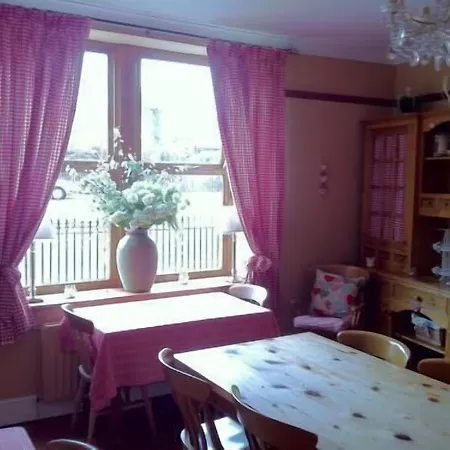 Moor End Guest House-3