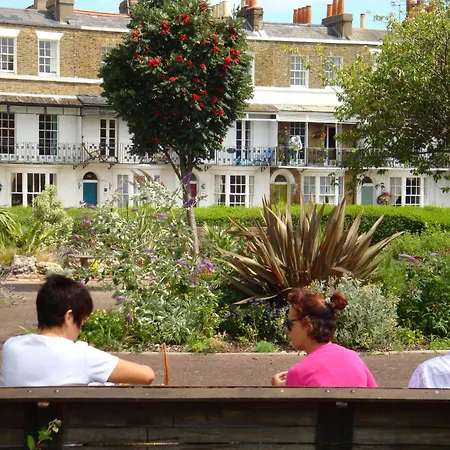 Spencer Court-3