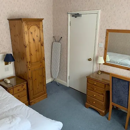 Yelf'S Hotel-2