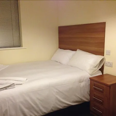 Wendover Arms Hotel-3