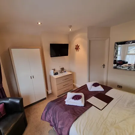 The Fawley Guest House-3