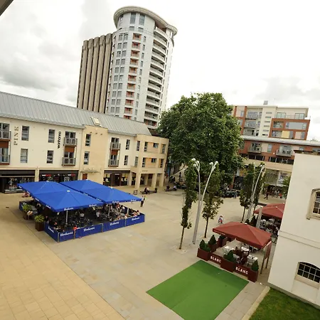 Premier Suites Bristol Cabot-2