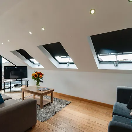 Base Serviced Apartments - Sir Thomas Street-2