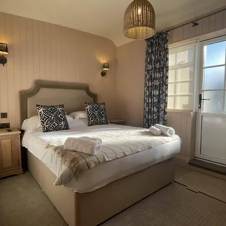 The White Hart-3