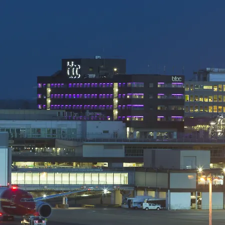 Bloc Hotel London Gatwick Airport-3