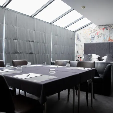 Malmaison Reading-2