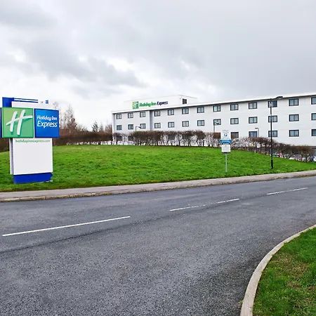 Holiday Inn Express Manchester Airport By Ihg-2